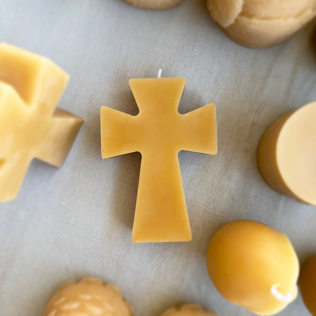 Cross Candle